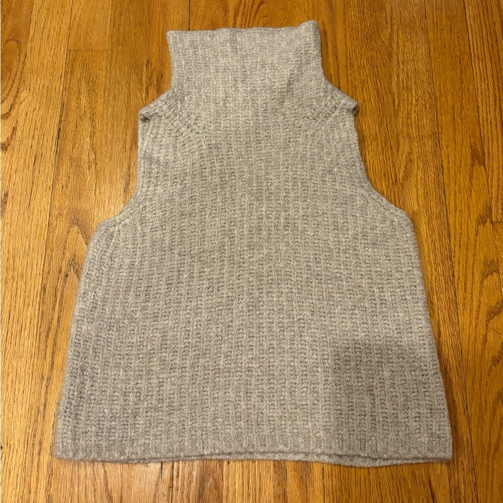 Vince cashmere blend luxury sleeveless tunic sweater top light tan/cream small